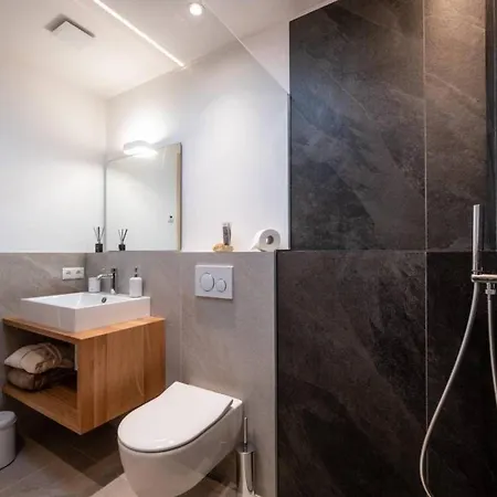Villa 4br With Pool And Views - What'app - 0034-635-518-216 - For Reservations! Castelletto Di Brenzone
