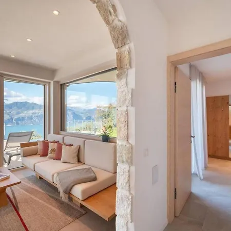 4br With Pool And Views - What'app - 0034-635-518-216 - For Reservations! * Castelletto Di Brenzone
